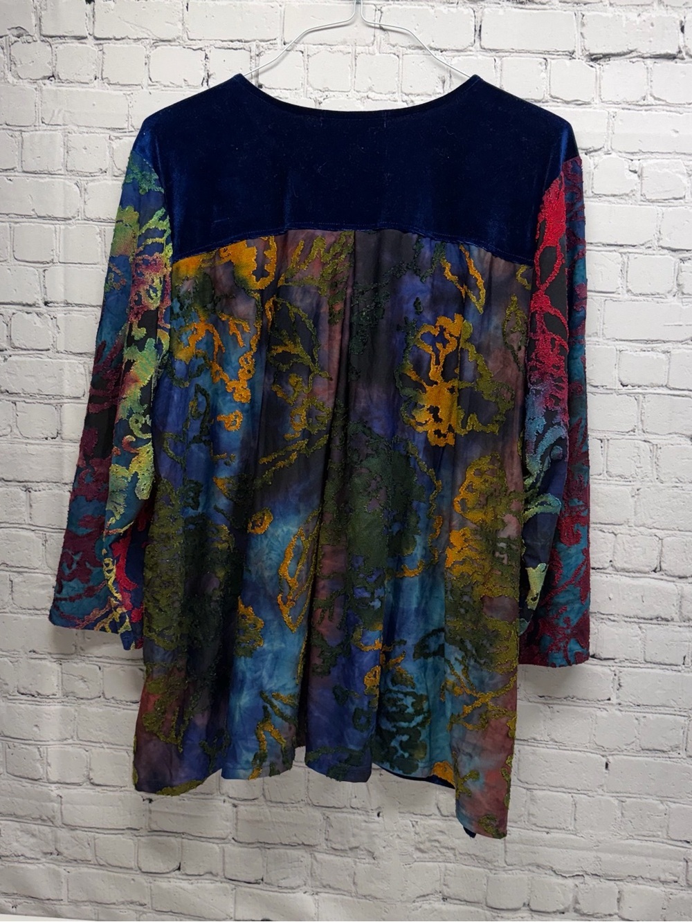 Caleaas Embroidered Velvet V-Neck Tunic - Navy size 2X - Picture 2 of 9